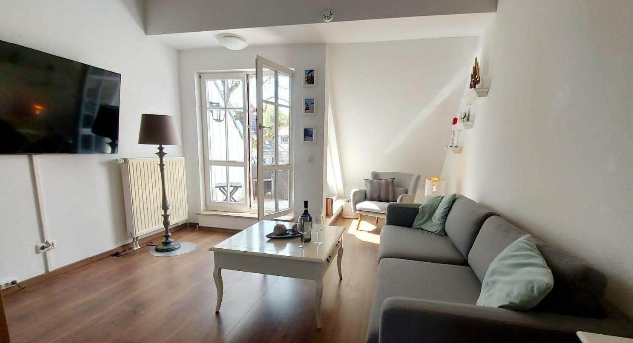 גרייפסוואלד Hochwertige Ferienwohnung Direkt Am Wasser Mit Balkon מראה חיצוני תמונה